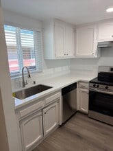 Building Photo - 680 Chorro St