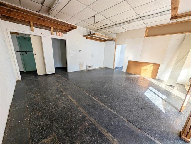 Foto del edificio - 4628 SE 29th St