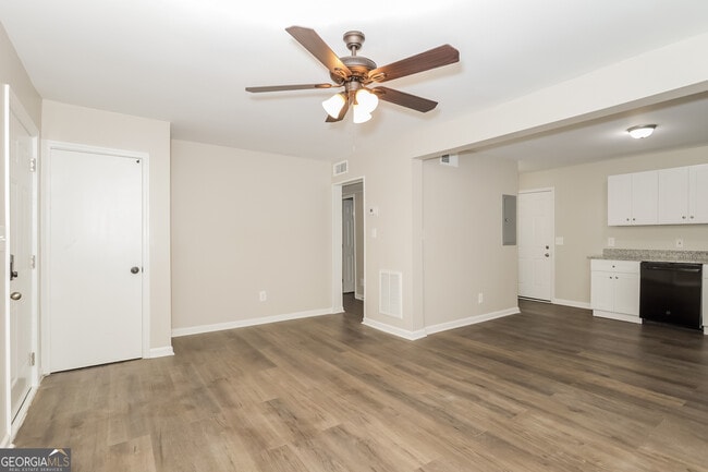 Foto del edificio - 66 Seminole Rd NE