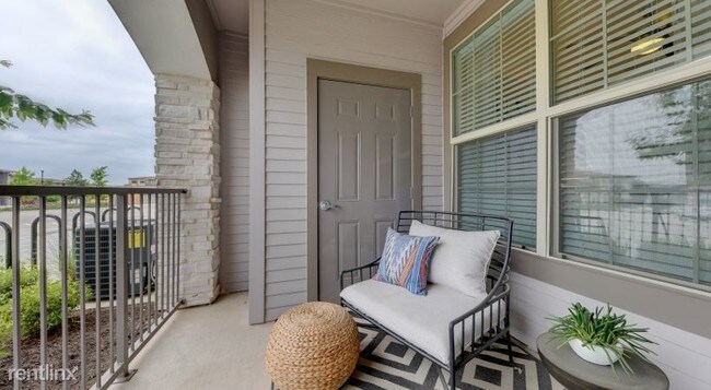 Building Photo - 1 br, 1 bath  - 10700 Ingram Rd BRAND NEW