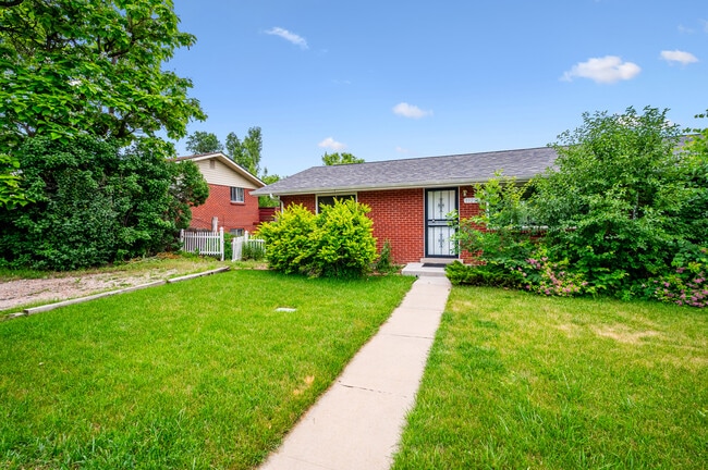 Welcome Home - 10280 W 12th Ave House