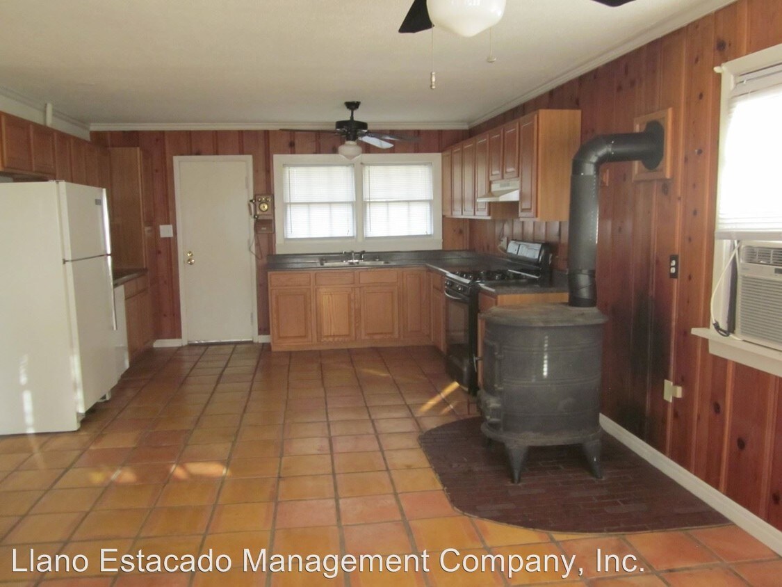 Building Photo - 2 br, 1 bath House - 29651 S. Soncy Unit 1