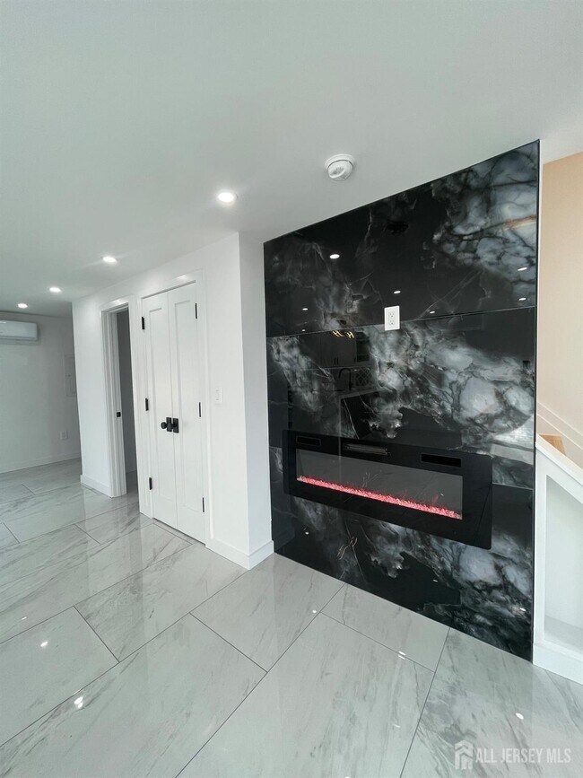 Foto del edificio - 1220 Englishtown Rd