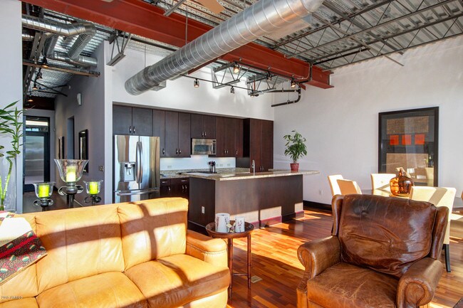 Foto del edificio - 15215 N Kierland Blvd