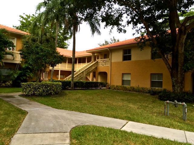 Building Photo - 4799 Via Palm Lakes