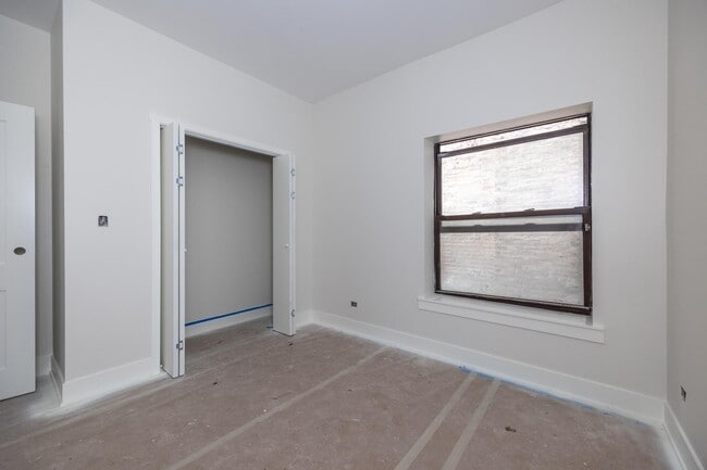Building Photo - 4335 N Dayton St