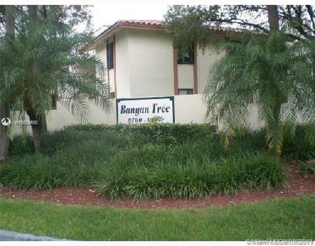 Primary Photo - 9714 Hammocks Blvd