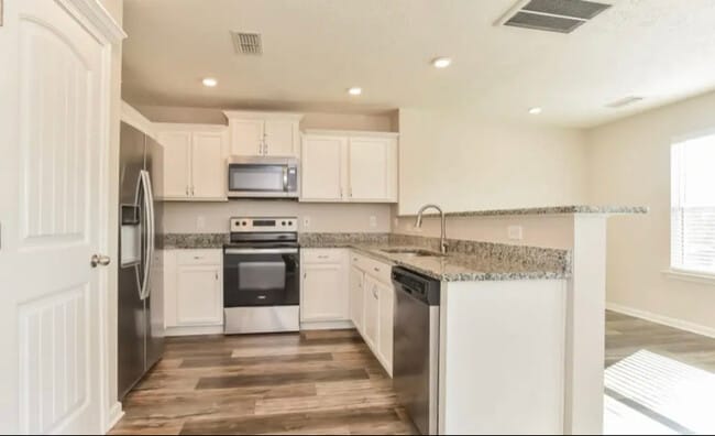 Foto del edificio - 7333 Maroney Dr