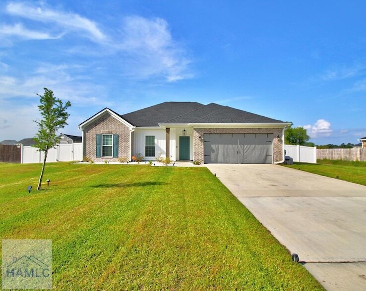 Foto principal - 301 Akins Rnch Rd NE