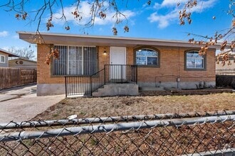 Building Photo - 443 Dorothea Way