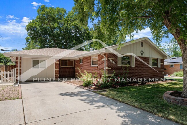 Building Photo - Spacious Home with Fenced Yard and Central AC