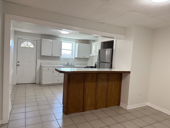 Building Photo - 65 Maverick Sq