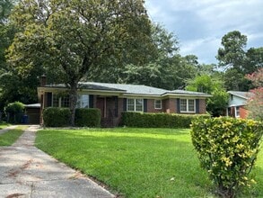 Building Photo - 1531 Iris Dr