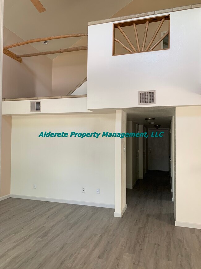 Building Photo - 736 Barelas Ct SW