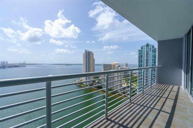 Building Photo - 325 S Biscayne Blvd