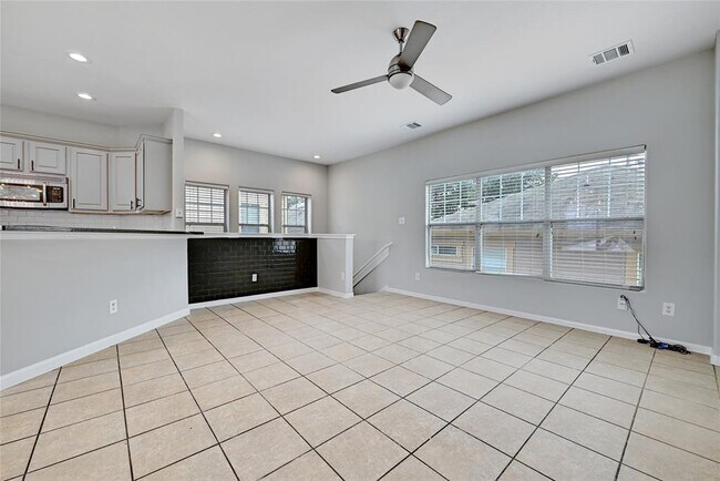 Building Photo - 2909 Saville Loop