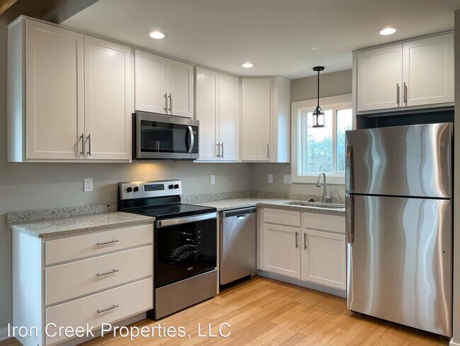 Building Photo - 2 br, 1.5 bath House - 57 W. Cascade Street