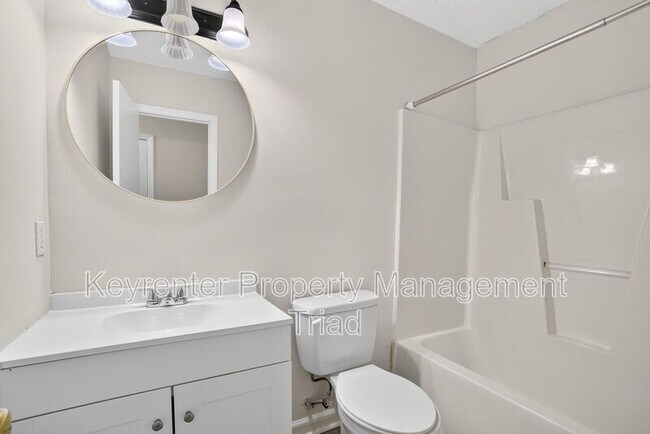 Foto del edificio - 4227 Blazingwood Ct