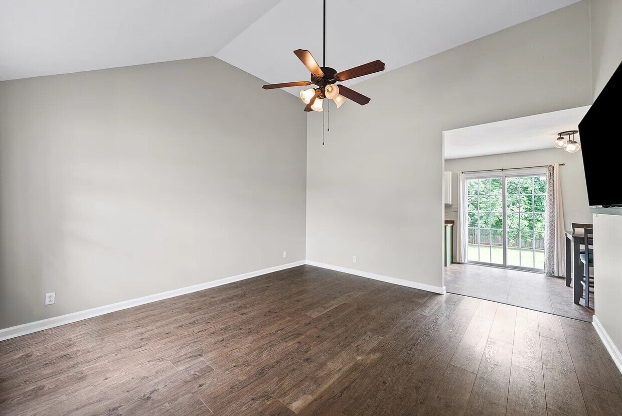 Foto del edificio - 515 Oakmont Dr