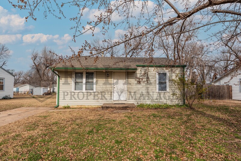 Foto principal - 224 Grover Ave