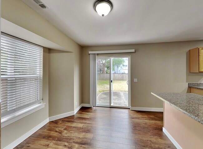 Building Photo - 1109 Boatman Ave NW