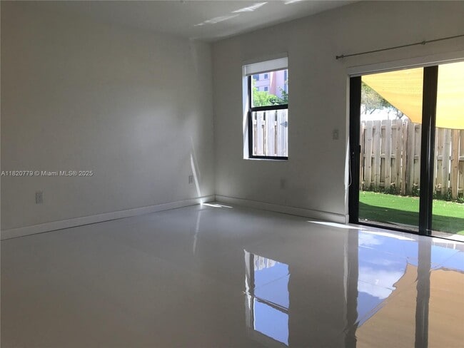 Building Photo - 278 NE 208th Terrace
