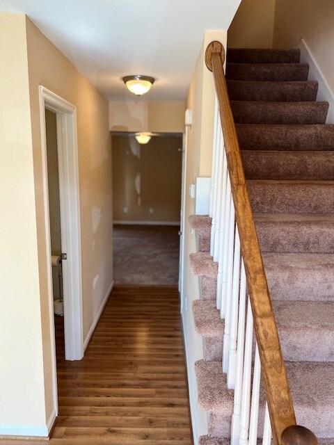 Building Photo - 1250 Mill Lake Quarter