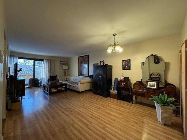 Foto del edificio - 13 Parkside Ct