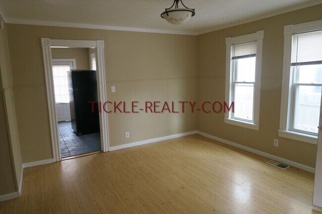 Foto del edificio - 2 Bedroom House with Walk In Closet / Offi...
