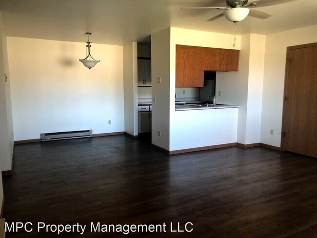 Foto del edificio - 312-316 N Milwaukee St