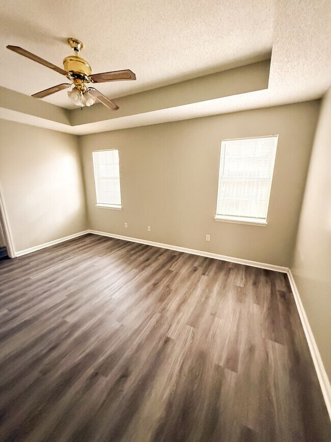 Building Photo - 3944 Heatherwoods Dr