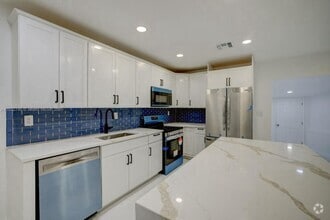 Building Photo - 1101 NW 14th Ct