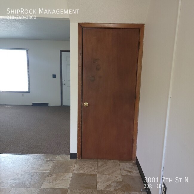 Foto del edificio - 3001 7th St N