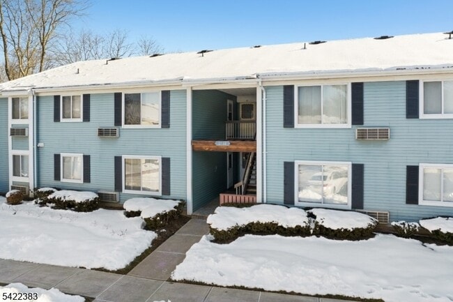 Foto del edificio - 62 Eton Way