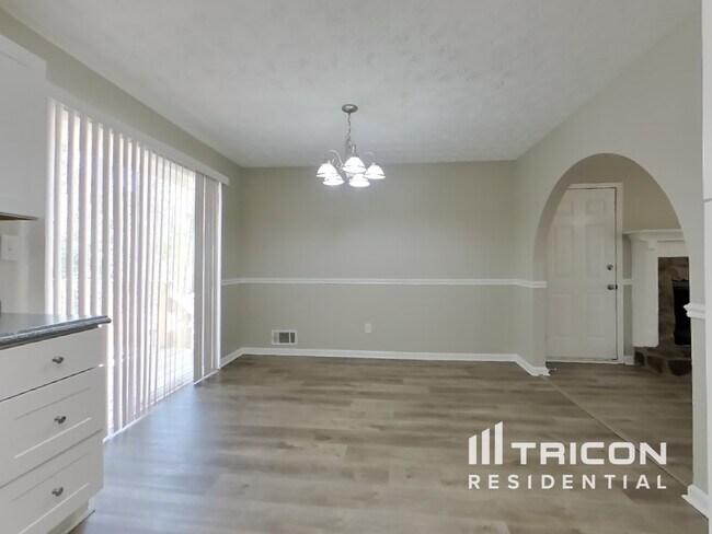 Foto del edificio - 48 Dogwood Ct