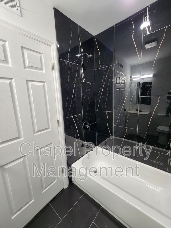 Foto del edificio - 5012 W Stiles St