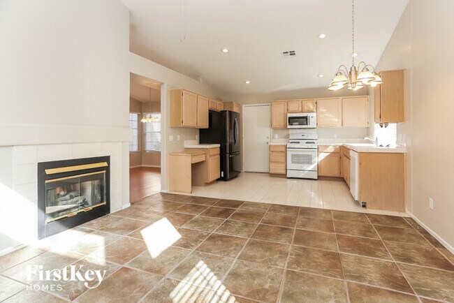 Building Photo - 4121 Palamos Dr