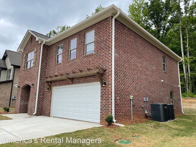 Building Photo - 4 br, 3 bath House - 7961 St. James Drive