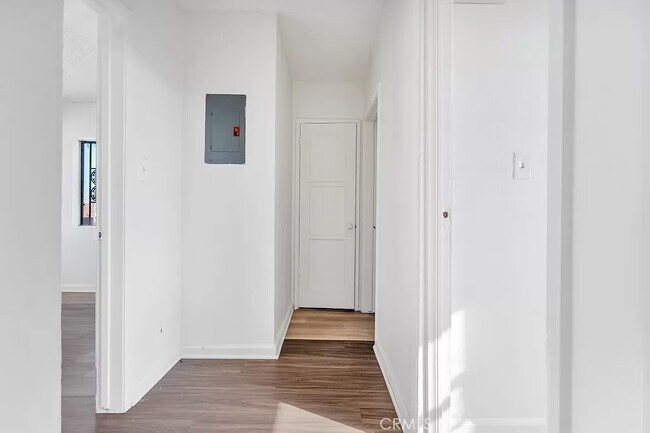 Foto del edificio - 648 W 41st Dr