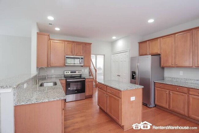 Large 5 Bedroom 3 bath - 4