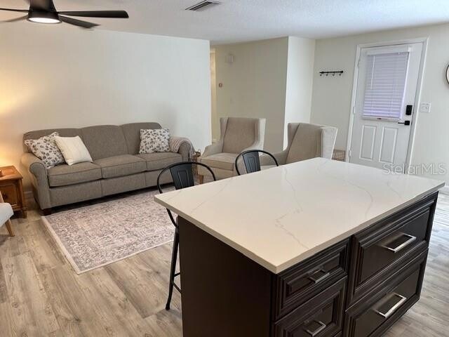 Foto del edificio - 2938 W Mark Dr