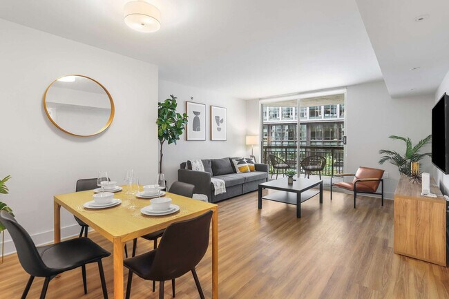 Building Photo - 1221 S Eads St