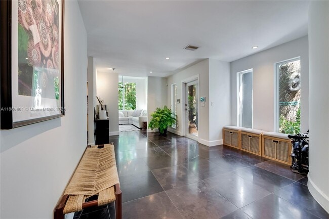 Foto del edificio - 3940 Loquat Ave