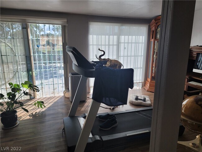 Foto del edificio - 2297 E Desert Inn Rd