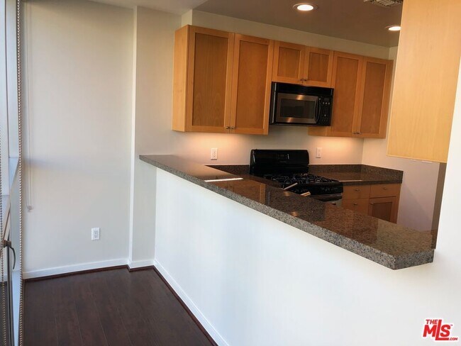 Foto del edificio - 1545 S Bentley Ave
