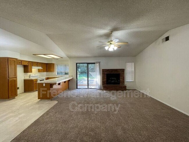 Building Photo - 2530 Barstow Ave