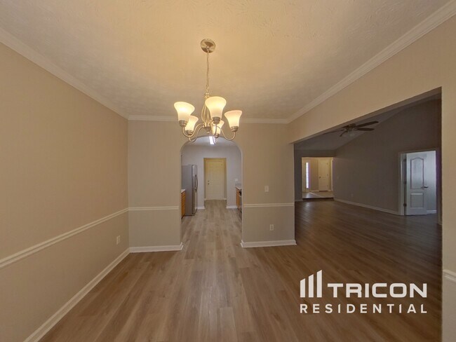 Foto del edificio - 8050 Chapman Terrace