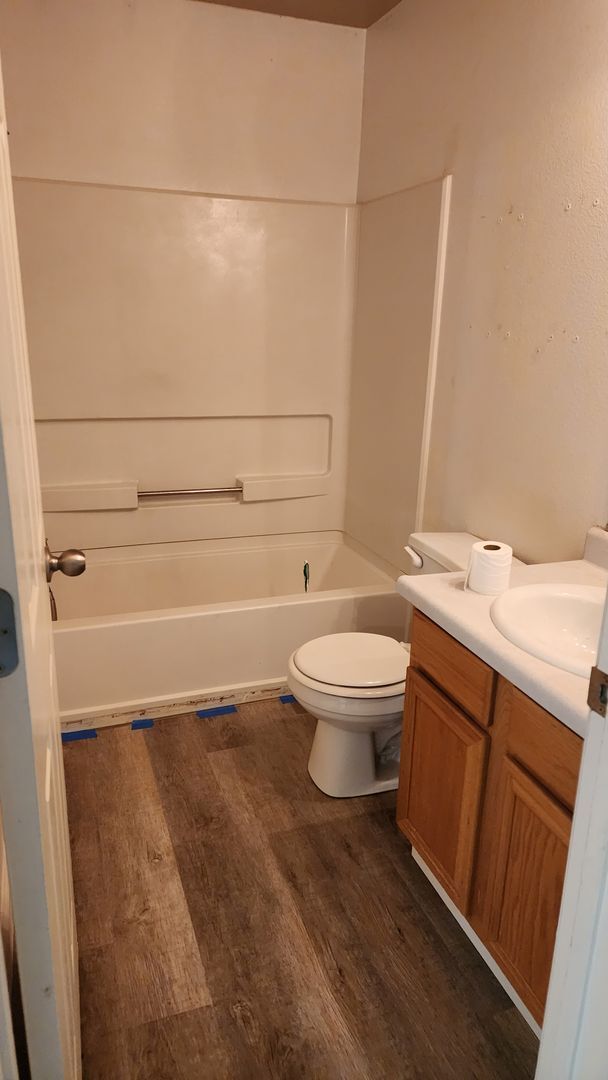 Foto del edificio - 5921 Begonia Ct