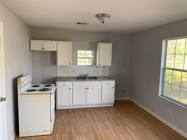 Foto del edificio - 6908 Larkstone St