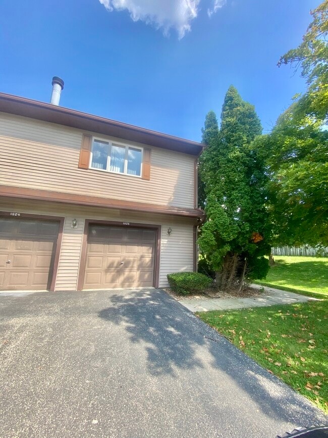 Building Photo - 1826 Kerrybrook Ct